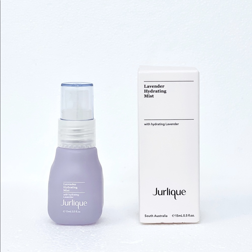 Perfect travel 🧳 size to hydrate and refresh your skin!